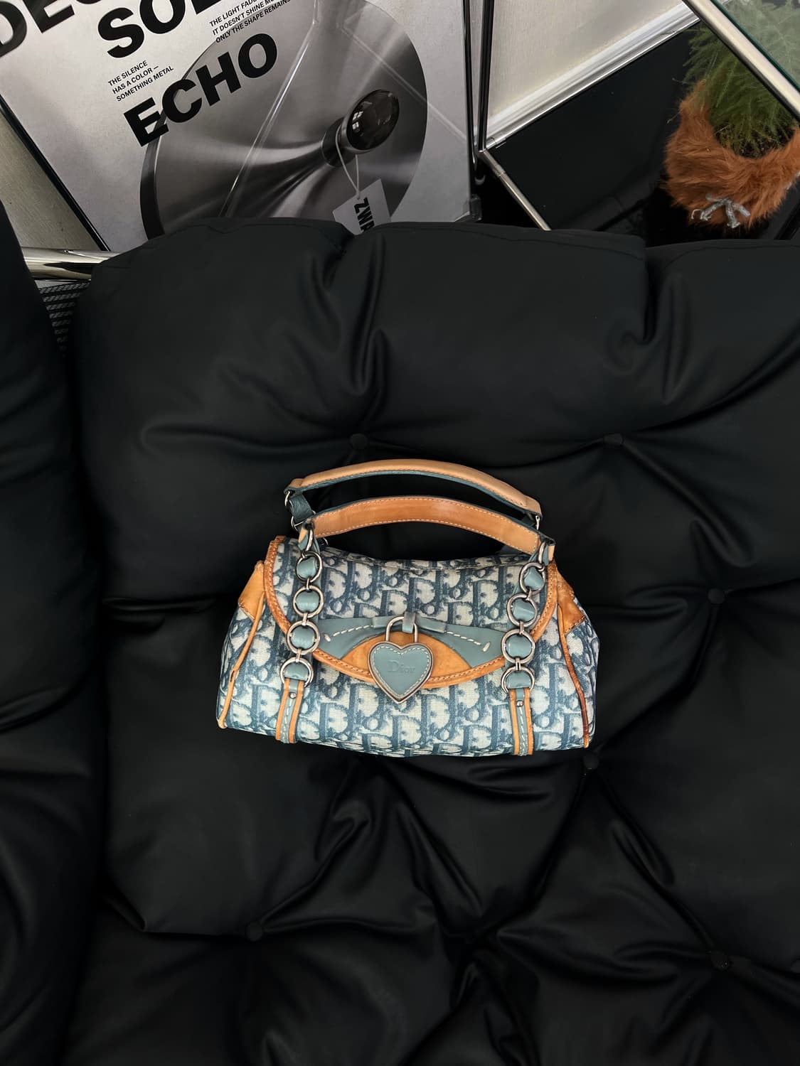 디올 로맨틱 트로터 하트 참 숄더백  상품이미지2