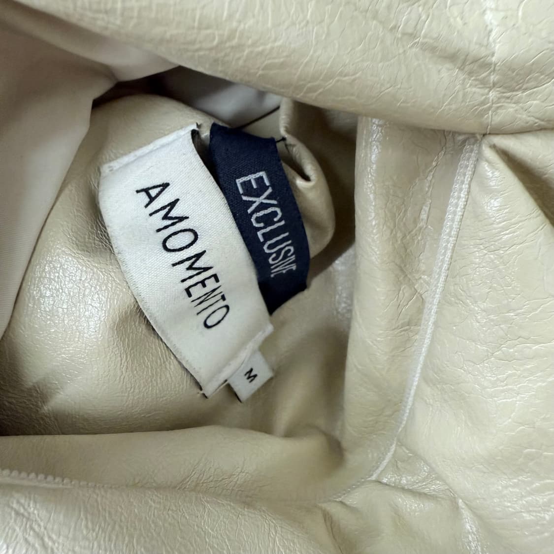 아모멘토 21FW 비건레더 리버시블 패딩 M 상품이미지3