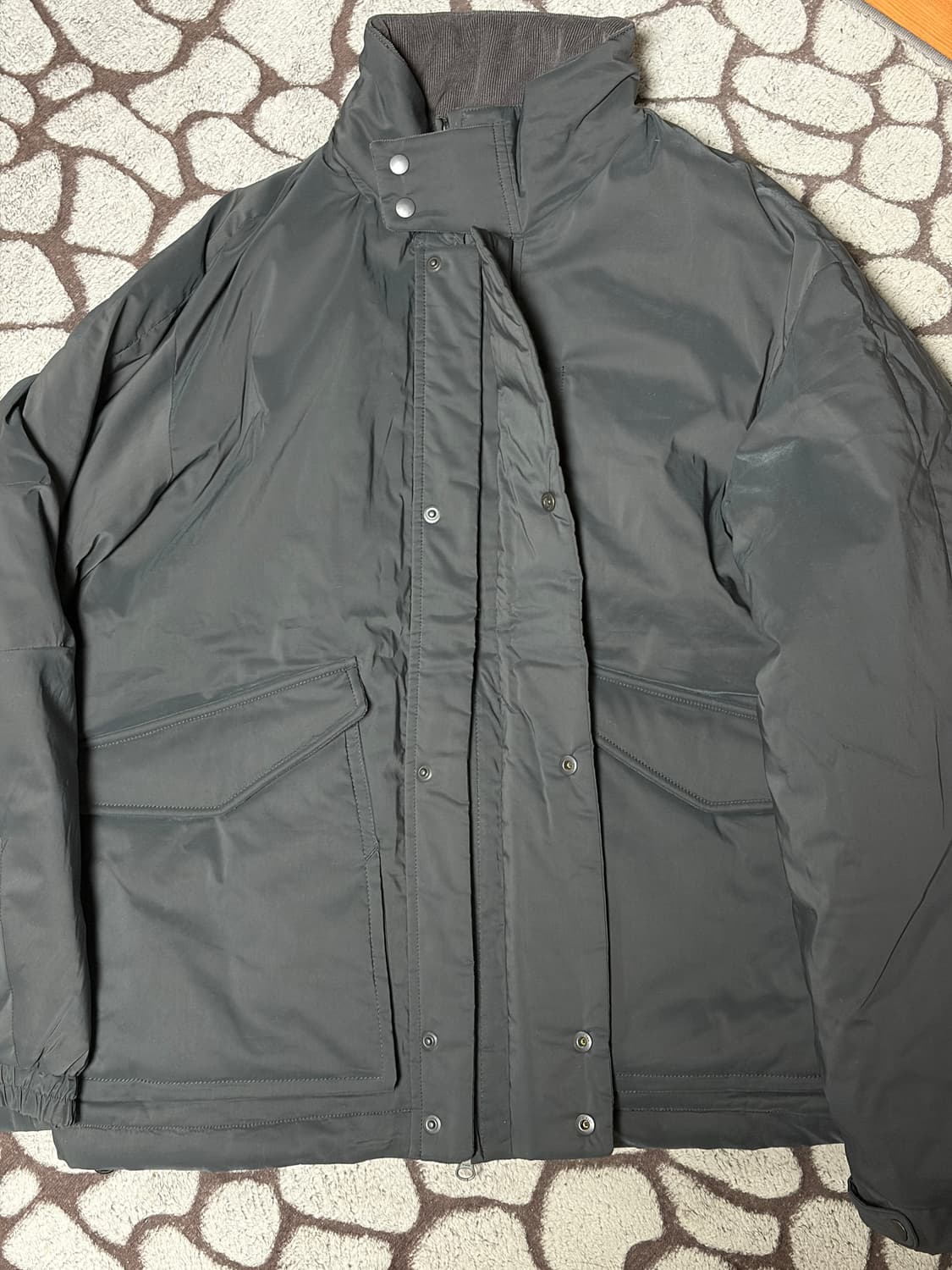 [1] 러프사이드 인슐레이션 컴뱃파카 차콜 1 상품이미지1