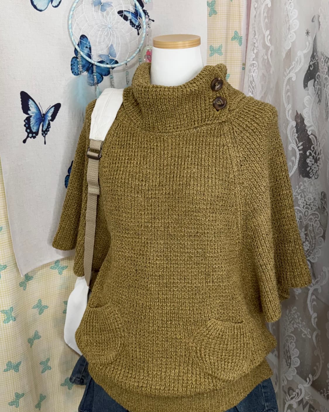 카멜 터틀넥 버튼 케이프 니트 상품이미지6