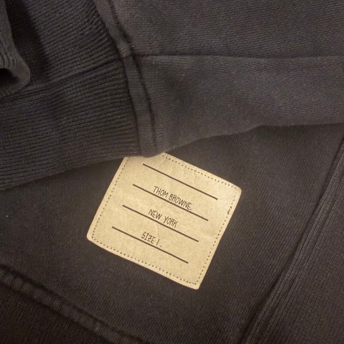 톰브라운 맨투맨 상품이미지2