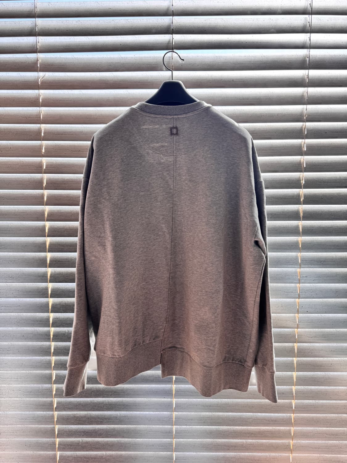 [48] 우영미 절개 맨투맨 상품이미지2