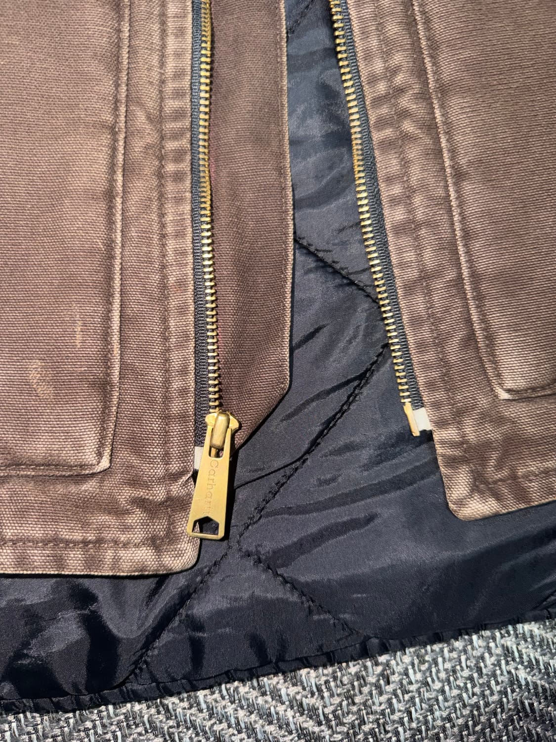 칼하트 V02 덕 워크 베스트 자켓 다크 브라운 상품이미지5