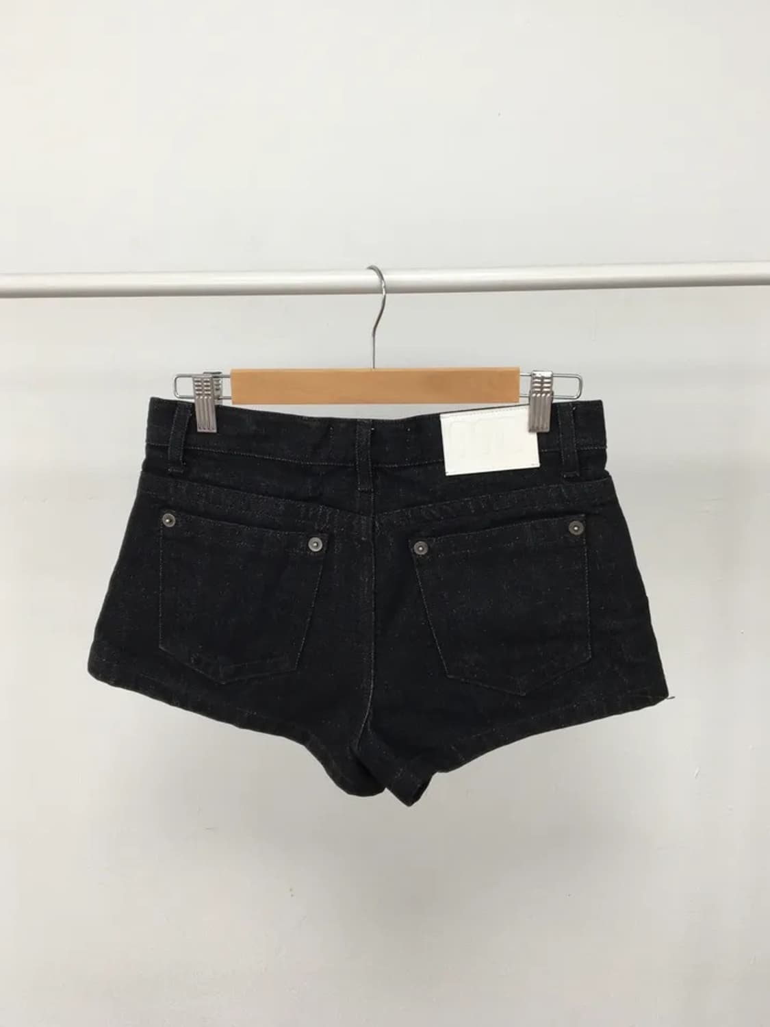 OOTJ 흑청 블랙 데님 숏팬츠 로우라이즈 논페이드 반바지 에이라인 상품이미지2