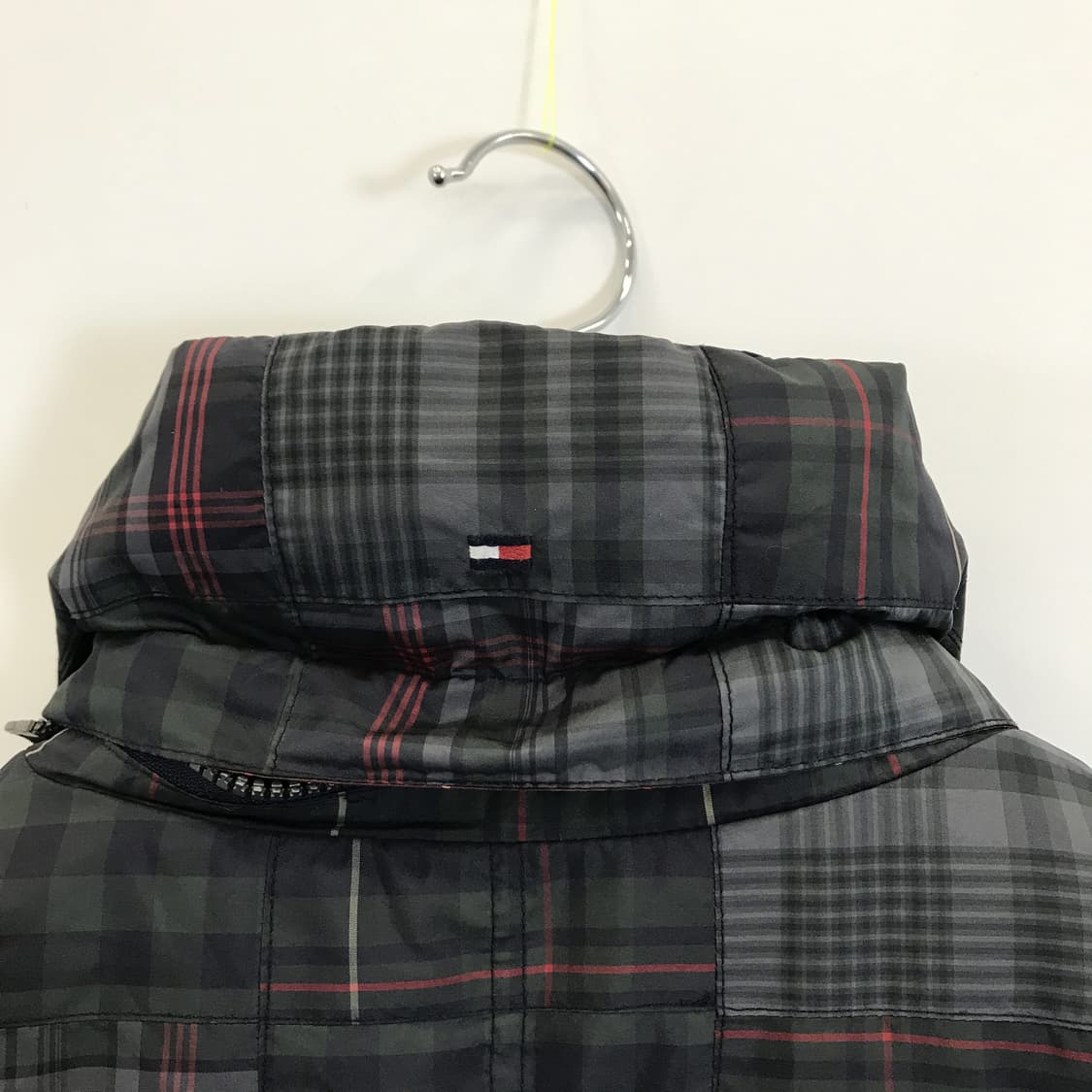 타미힐피거 패치워크 타탄체크 덕다운패딩 [L] 상품이미지4