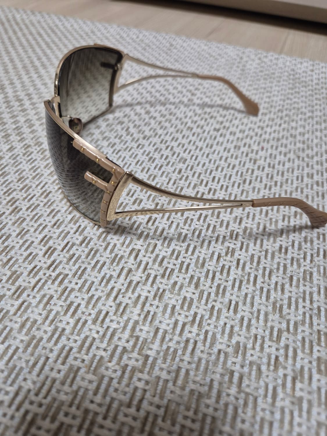 (정품) 펜디 오버사이즈 선글라스 빈티지 선글라스 y2k 상품이미지3