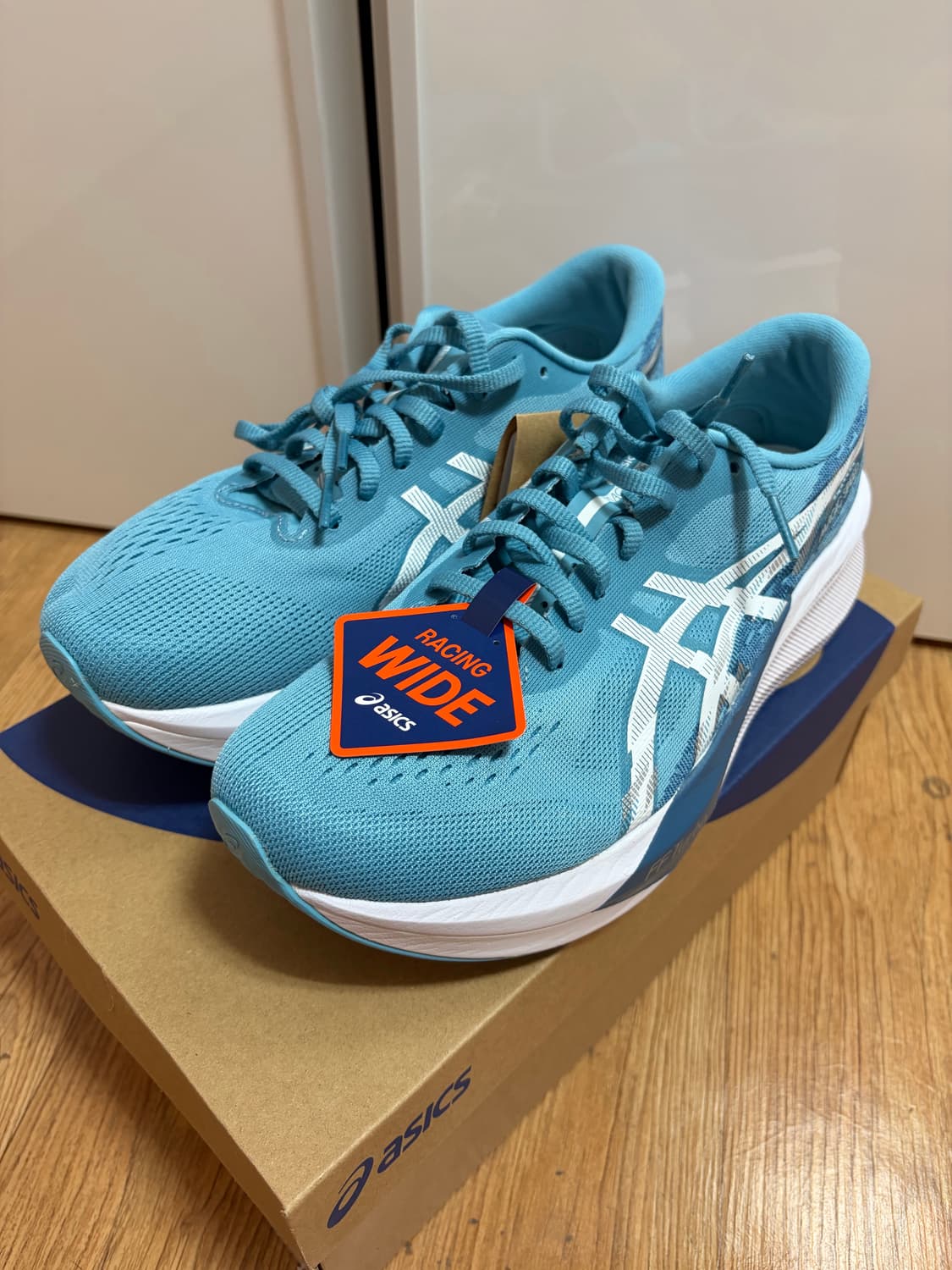 아식스 매직스피드4 와이드 255 새상품 상품이미지1