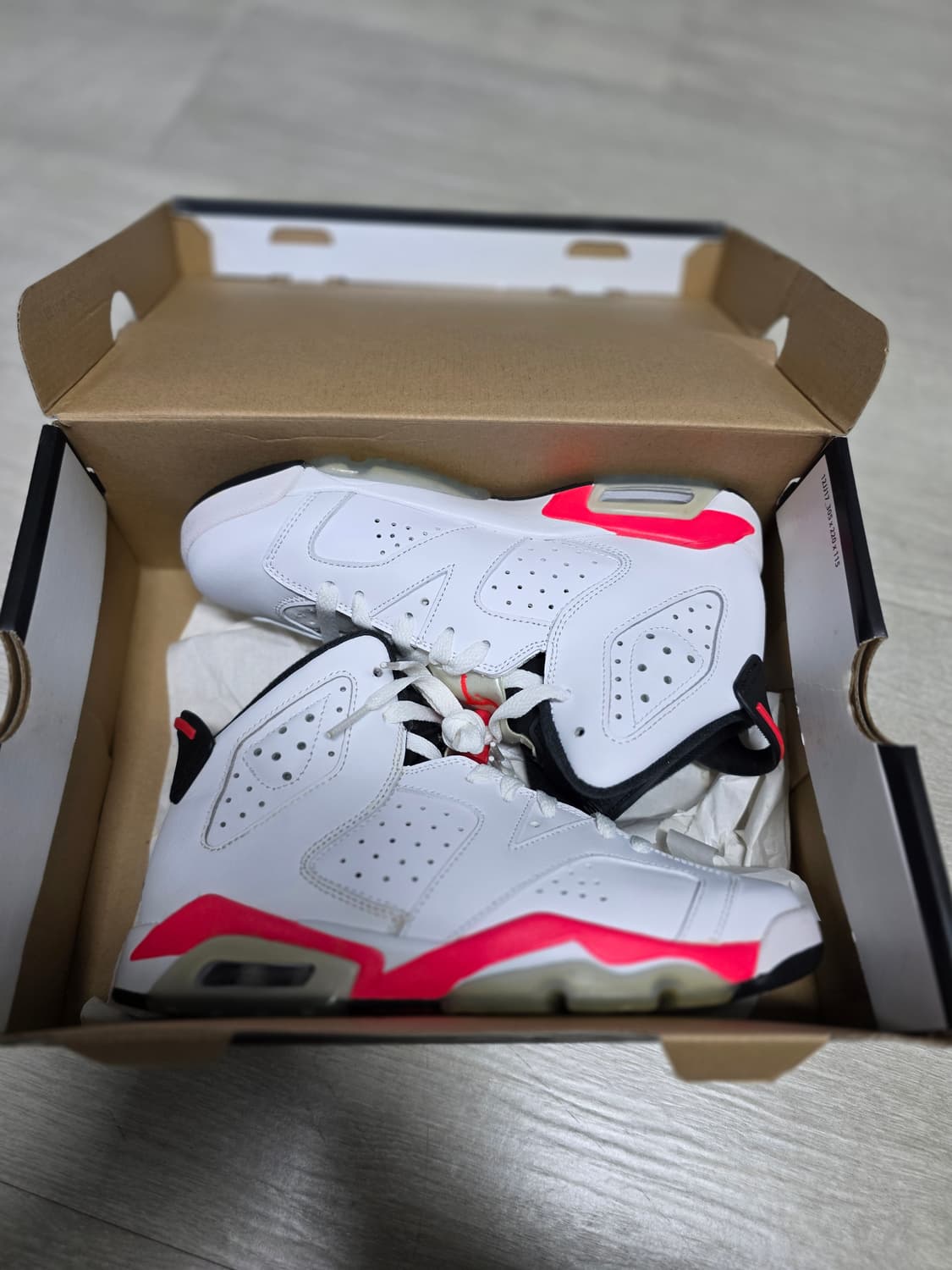 나이키 에어 조던 6 레트로 BG 인프라레드  240mm 5.5y 상품이미지3