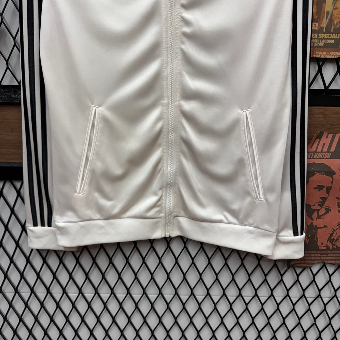 아디다스 오리지널 트랙 자켓 전면 레터링 로고 포인트 화이트 블랙 상품이미지4