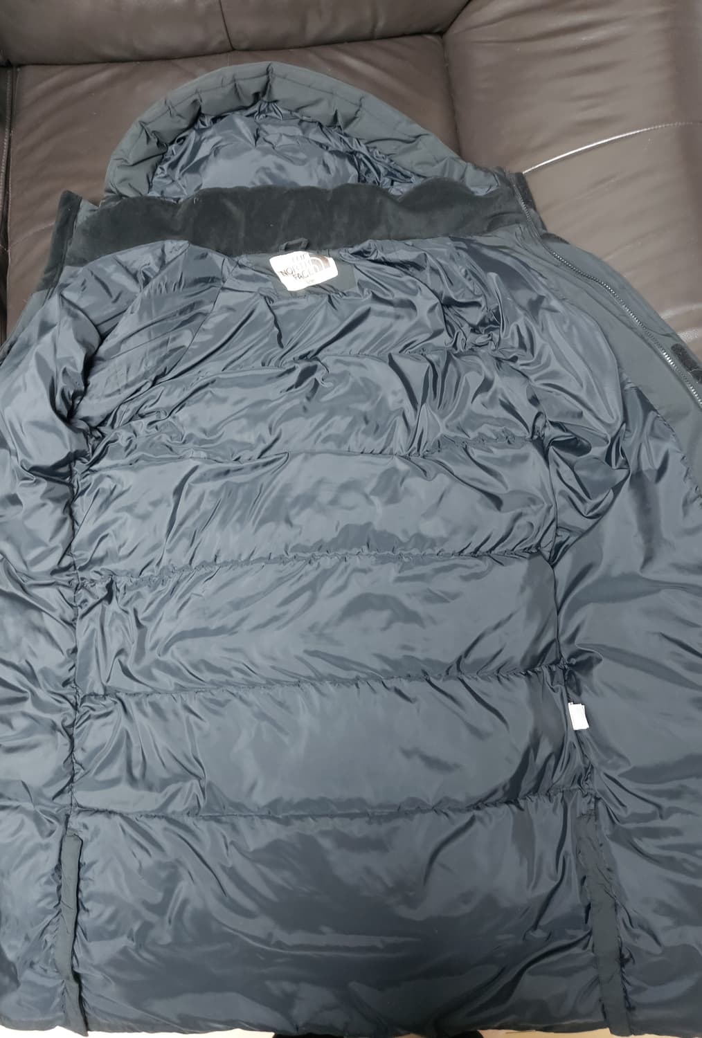 노스페이스 화이트라벨 스탠리 티볼 롱패딩(100)

 상품이미지7