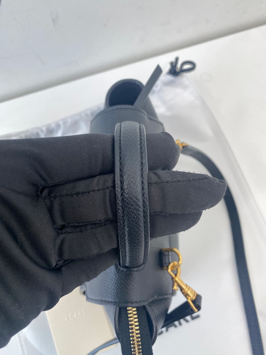 셀린느 피코 블랙 벨트백 상품이미지5