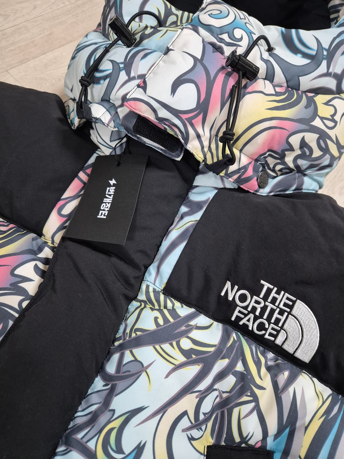 [XL] 노스페이스 X 슈프림 멀티컬러 드래곤 700 필 다운 패딩 상품이미지2