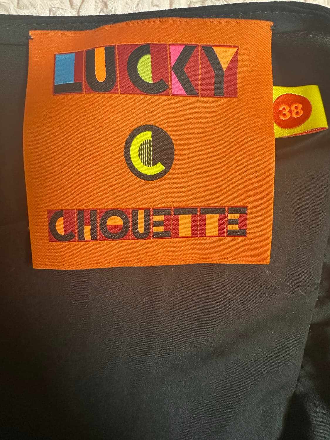 럭키슈에뜨 검정색 프릴 장식 원피스  상품이미지7