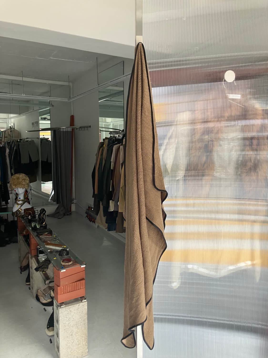 레더바인딩 엠보싱 목도리  상품이미지2