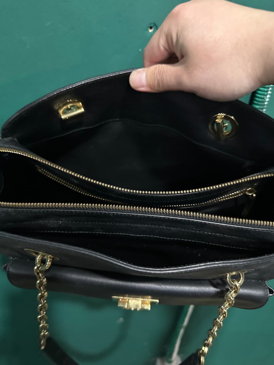 페레가모 가죽 체인 숄더백 상품이미지8