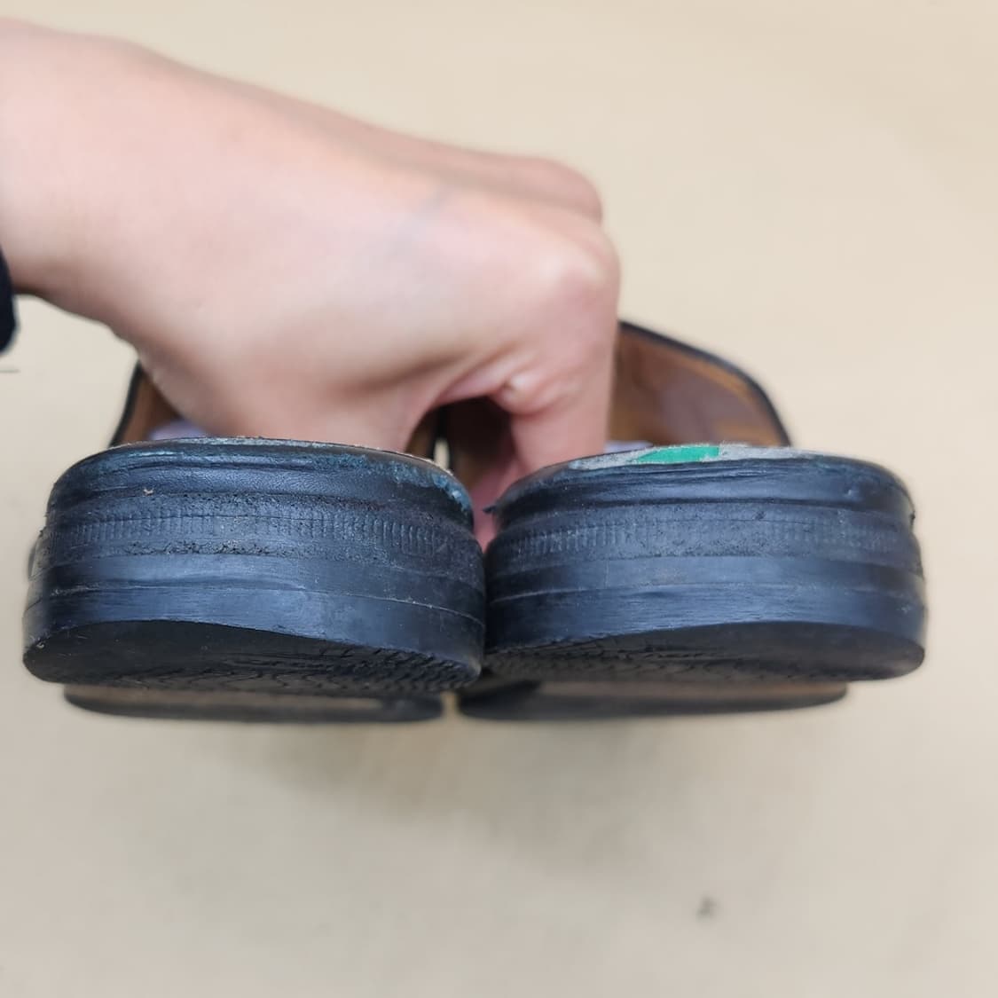 구찌 레더 블로퍼 5 245 상품이미지4