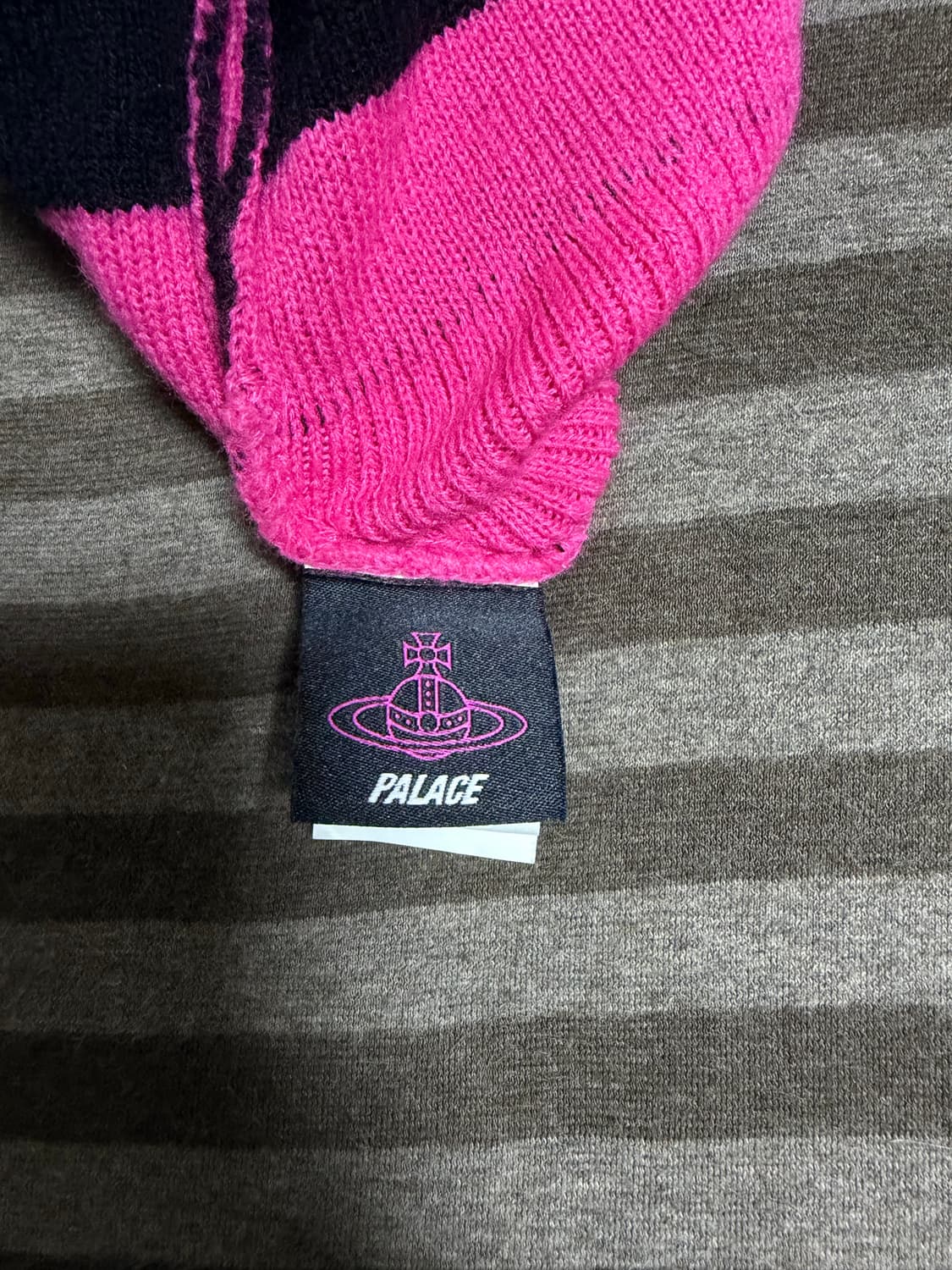 팔라스 x 비비안 웨스트우드 오브 니트 이어플랩 비니 핑크 상품이미지4