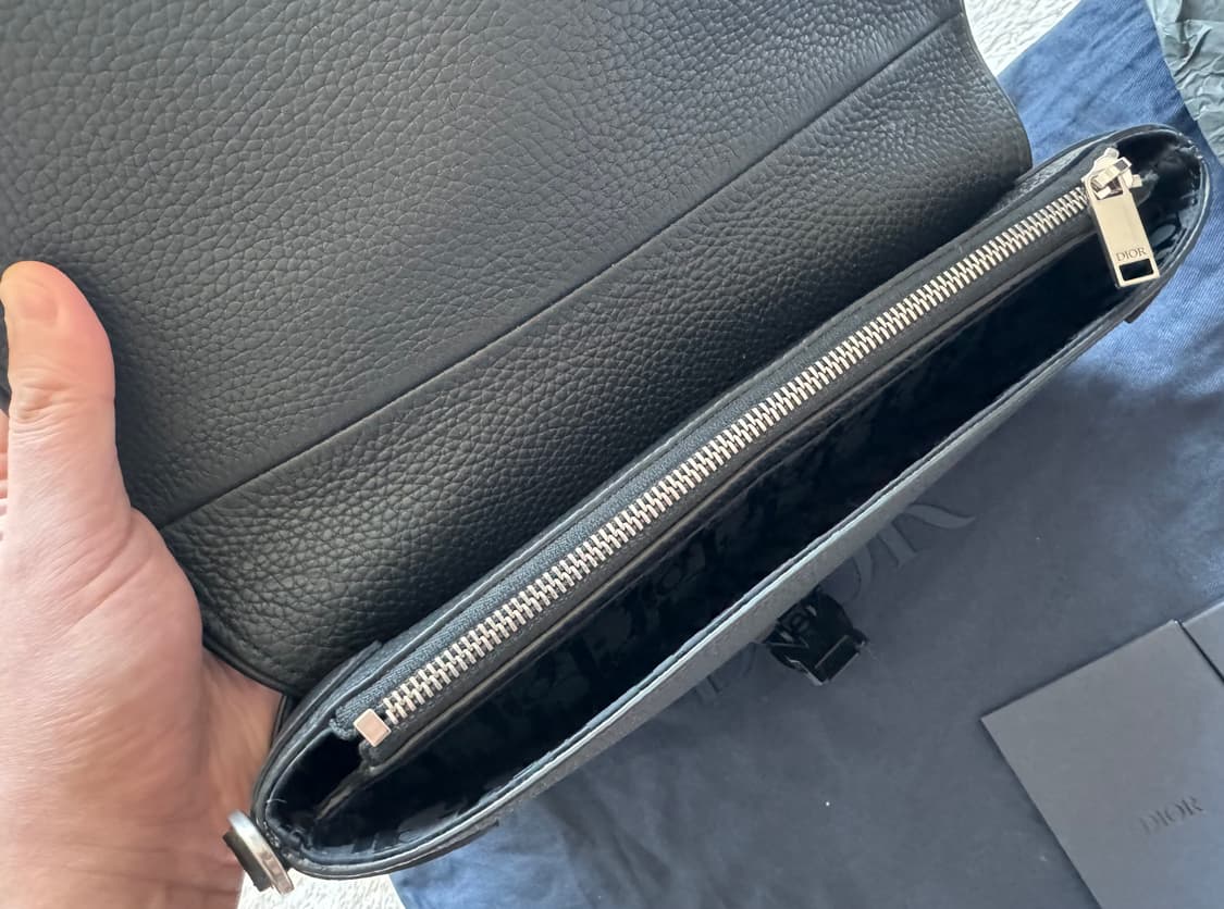 디올 남자 새들백 그레이니 레더 블랙 상품이미지4