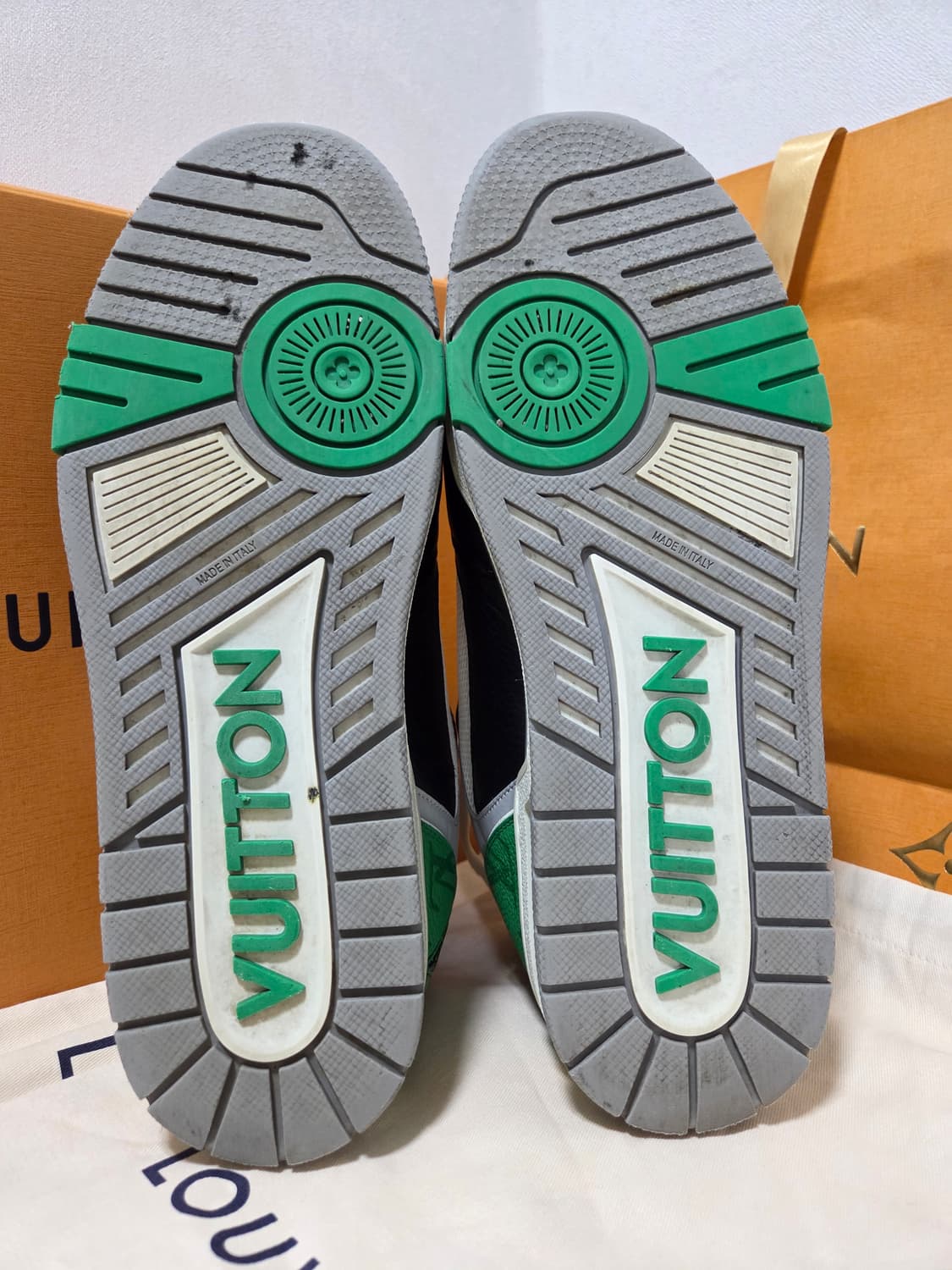 루이비통 벨크로 트레이너 스니커즈 9.5 Size 상품이미지10