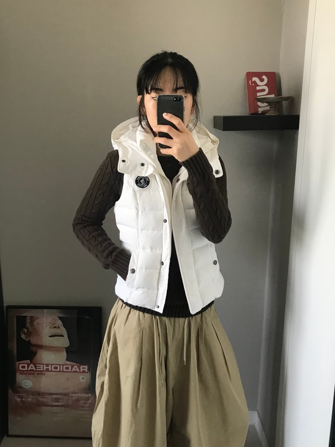 아베크롬비 패치 로고 화이트 후드 패딩 조끼  상품이미지2