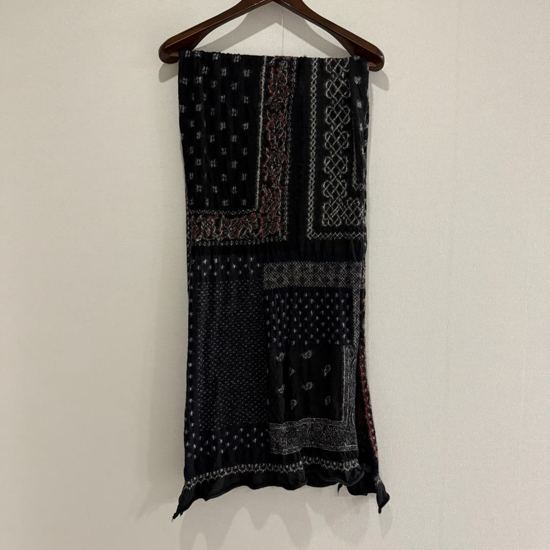 캐피탈 축융울 반다나 패치워크 머플러 블랙 상품이미지3