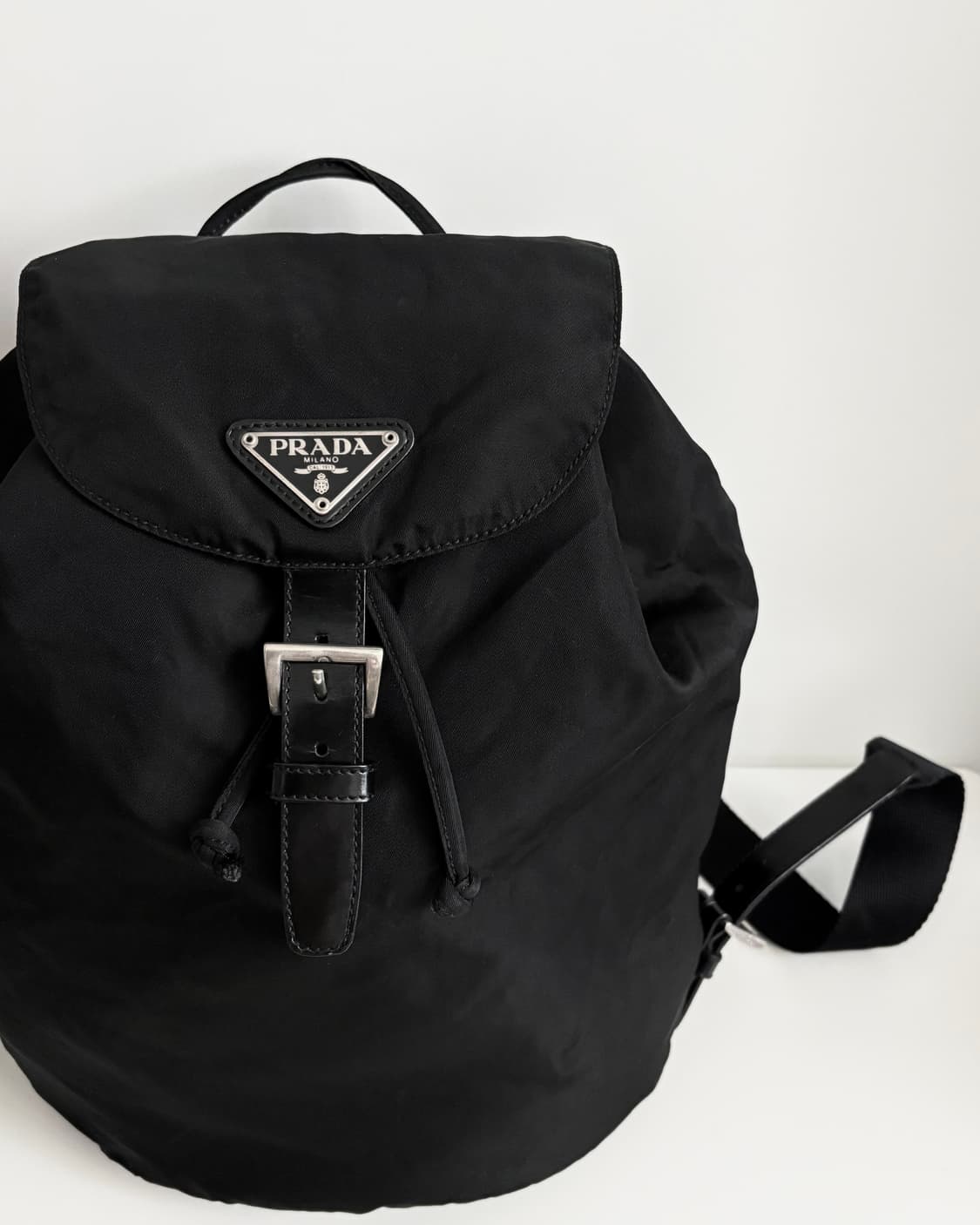 PRADA 프라다 삼각 플레이트 백팩 상품이미지2