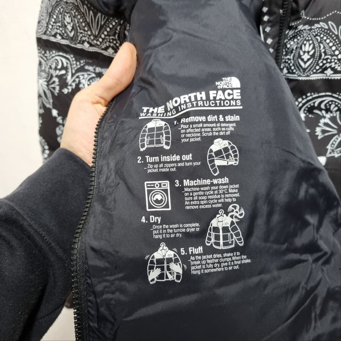 노스페이스 노벨티 로프트 다운 반다나 패딩 상품이미지7