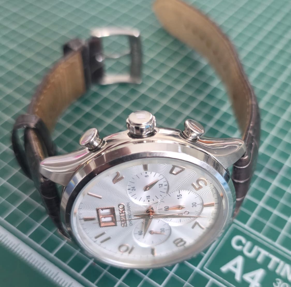 세이코 (SEIKO) 네오 클래식 크로노그래프 SPC087P1 시계 상품이미지3