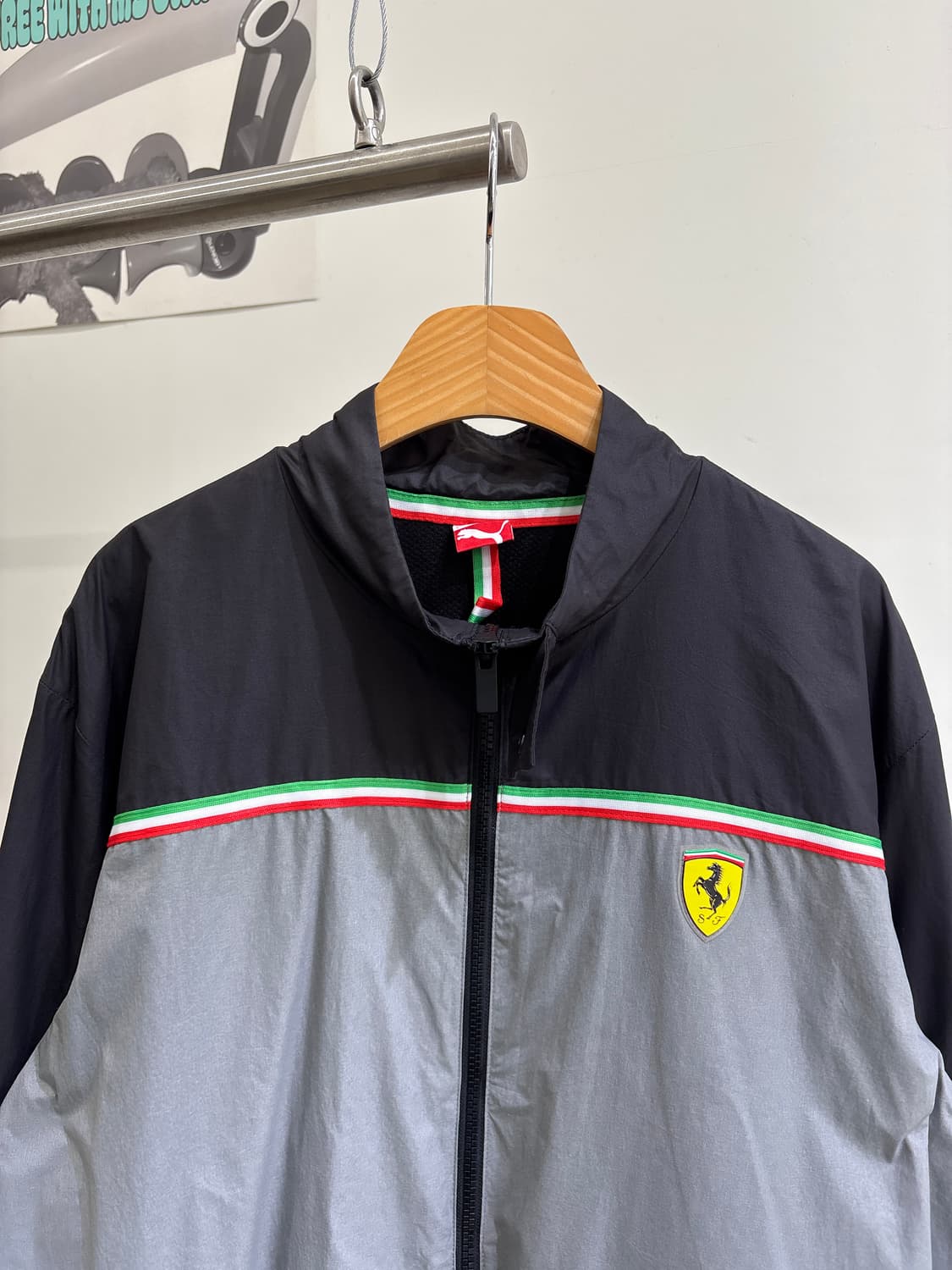 PUMA X FERRARI 바람막이 상품이미지2