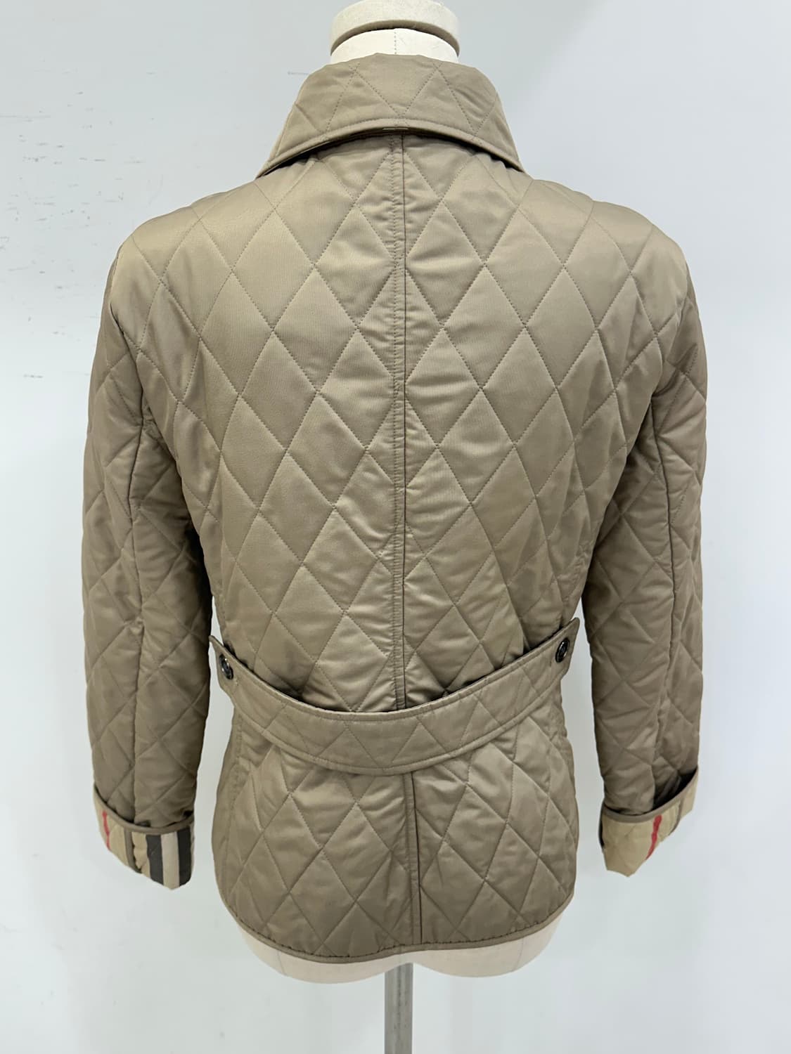 버버리 다이아몬드 퀼팅 자켓 상품이미지6