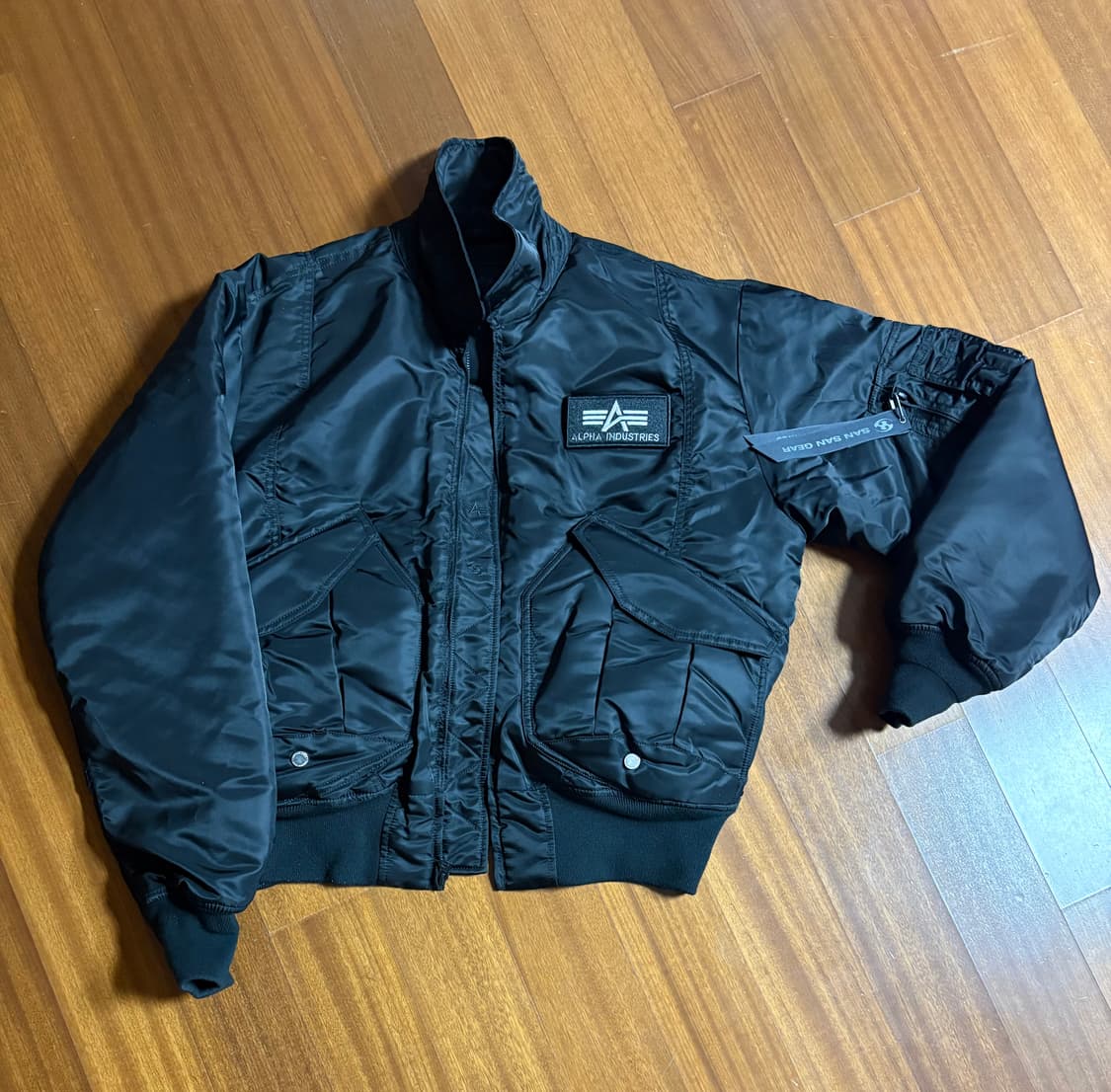 산산기어 x 알파 인더스트리 CWU 45/P 플라이트 자켓 블랙 - 23 상품이미지1