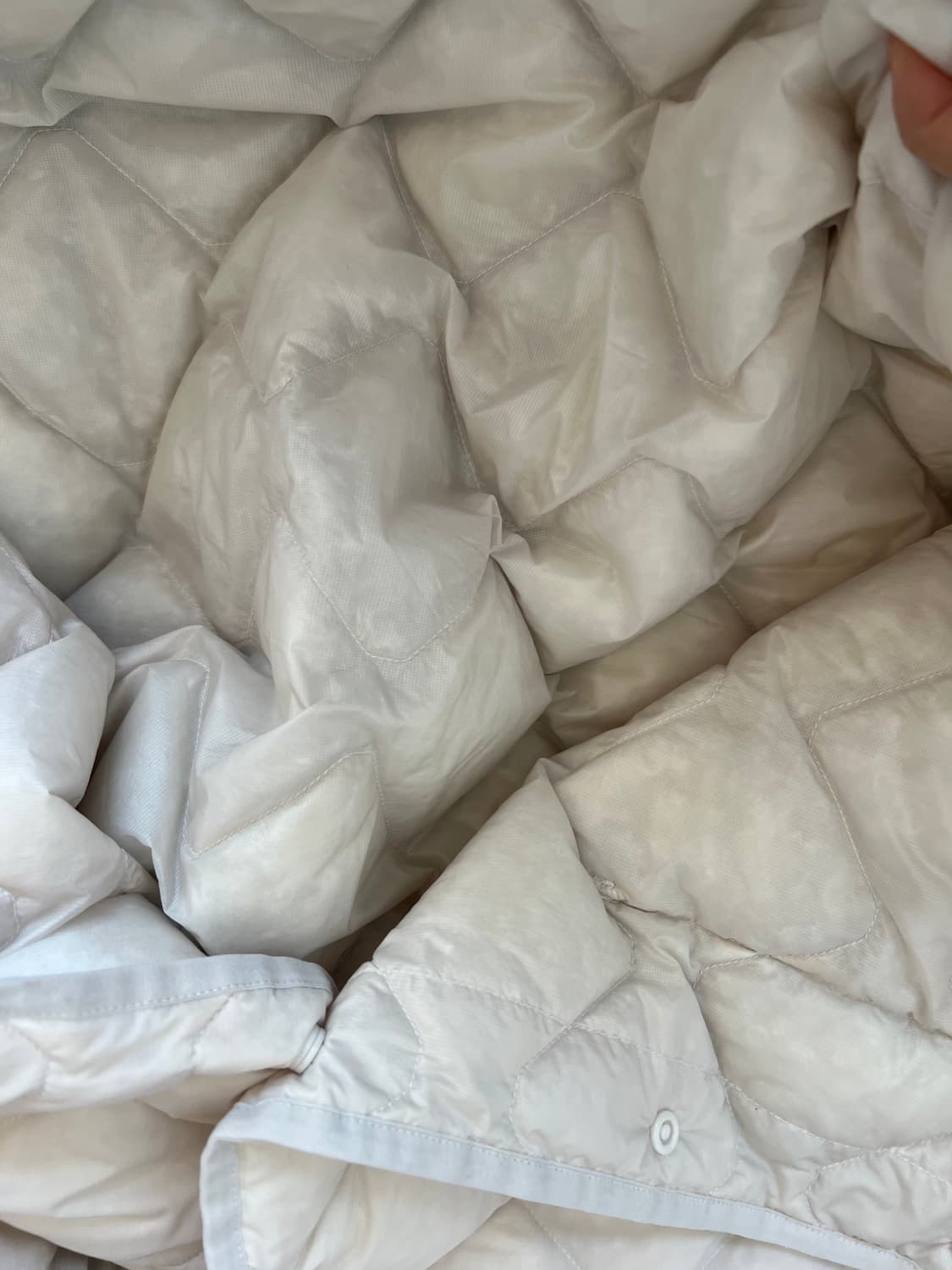유니클로 여성 아이보리 다운패딩점퍼 경량패딩 상품이미지6