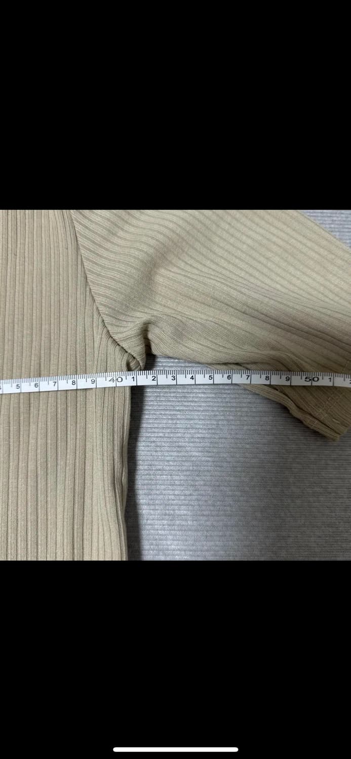 유니클로 스퀘어넥 티셔츠 상품이미지5
