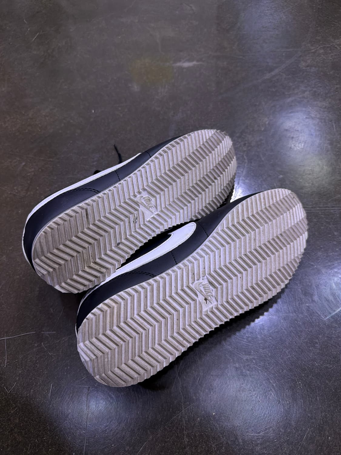 나이키 클래식 코르테즈 레더 블랙 화이트 스니커즈 240 상품이미지7