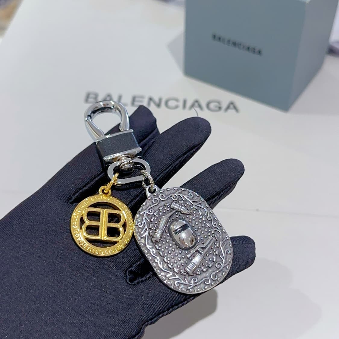 발렌시아가 BB 키링 상품이미지2