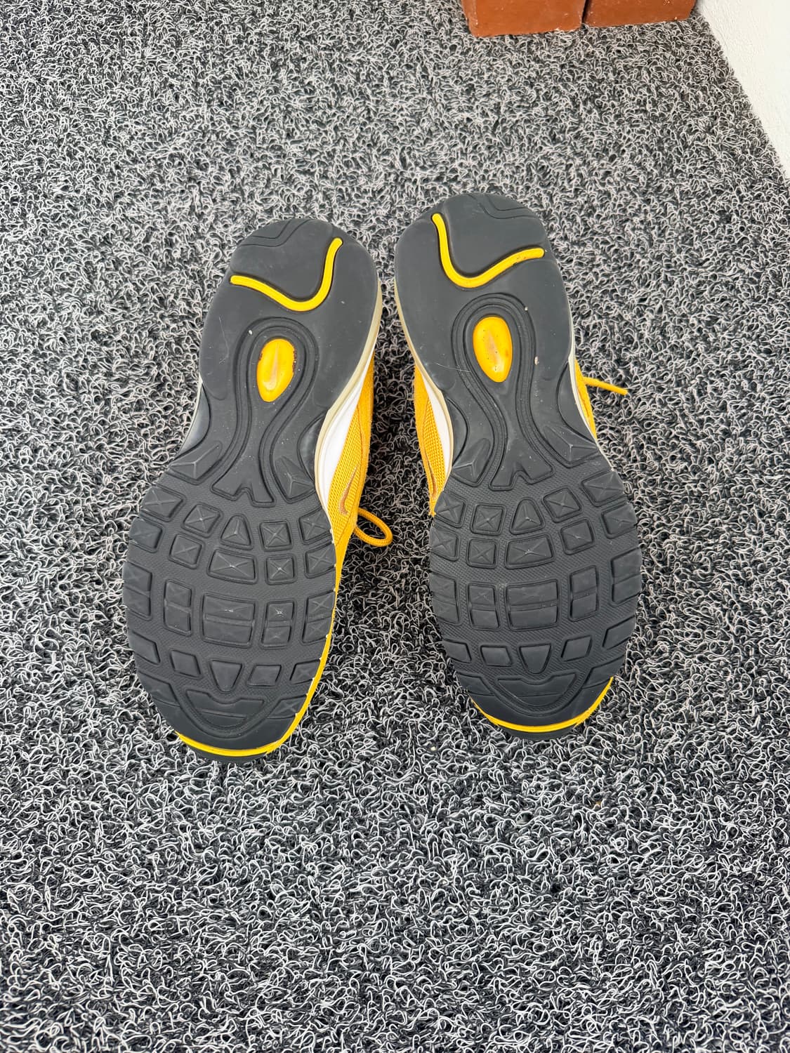 나이키 에어맥스 97 옐로우 260mm 상품이미지5