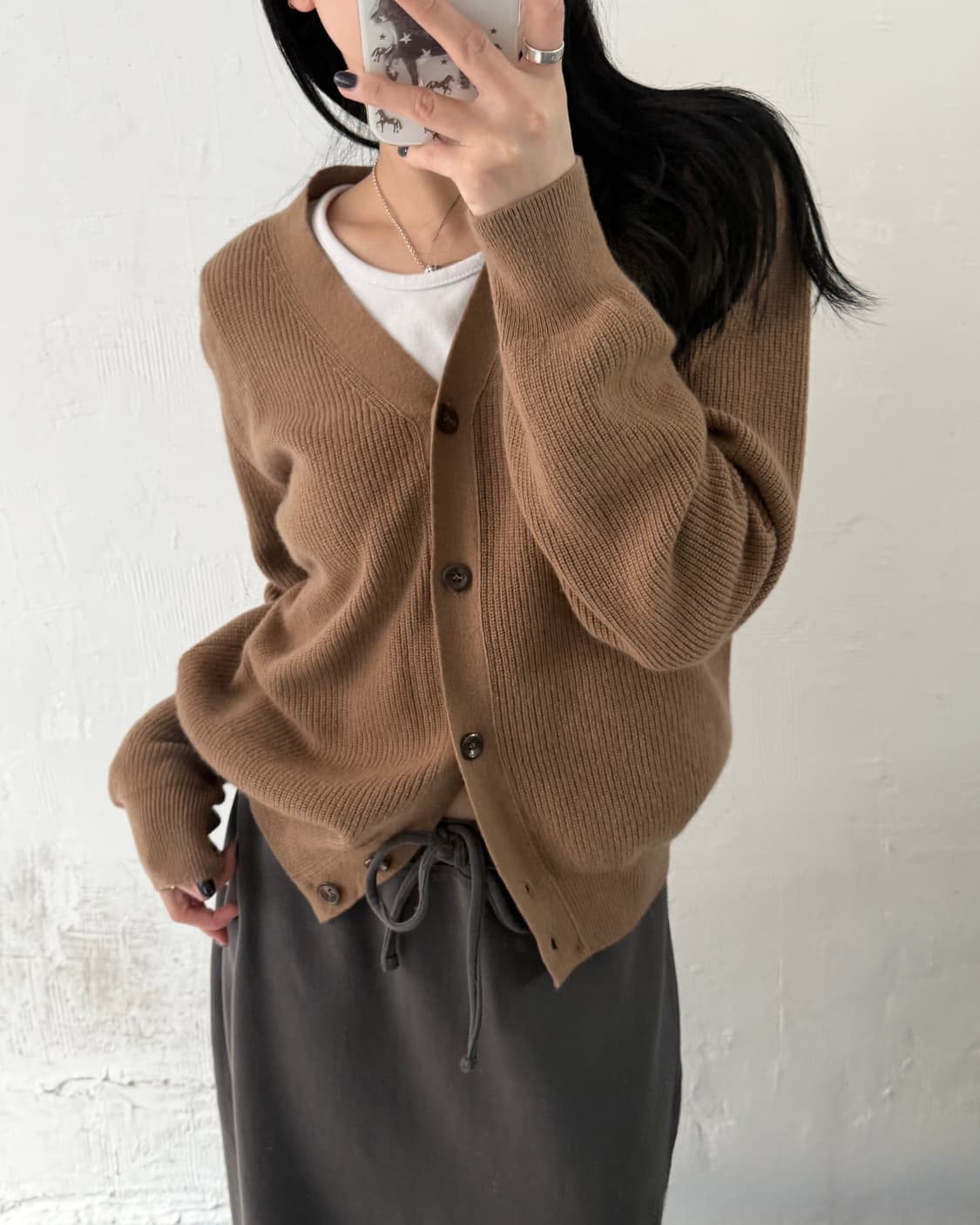 A.P.C. 아페쎄 카멜컬러 브이넥 니트 가디건 상품이미지2