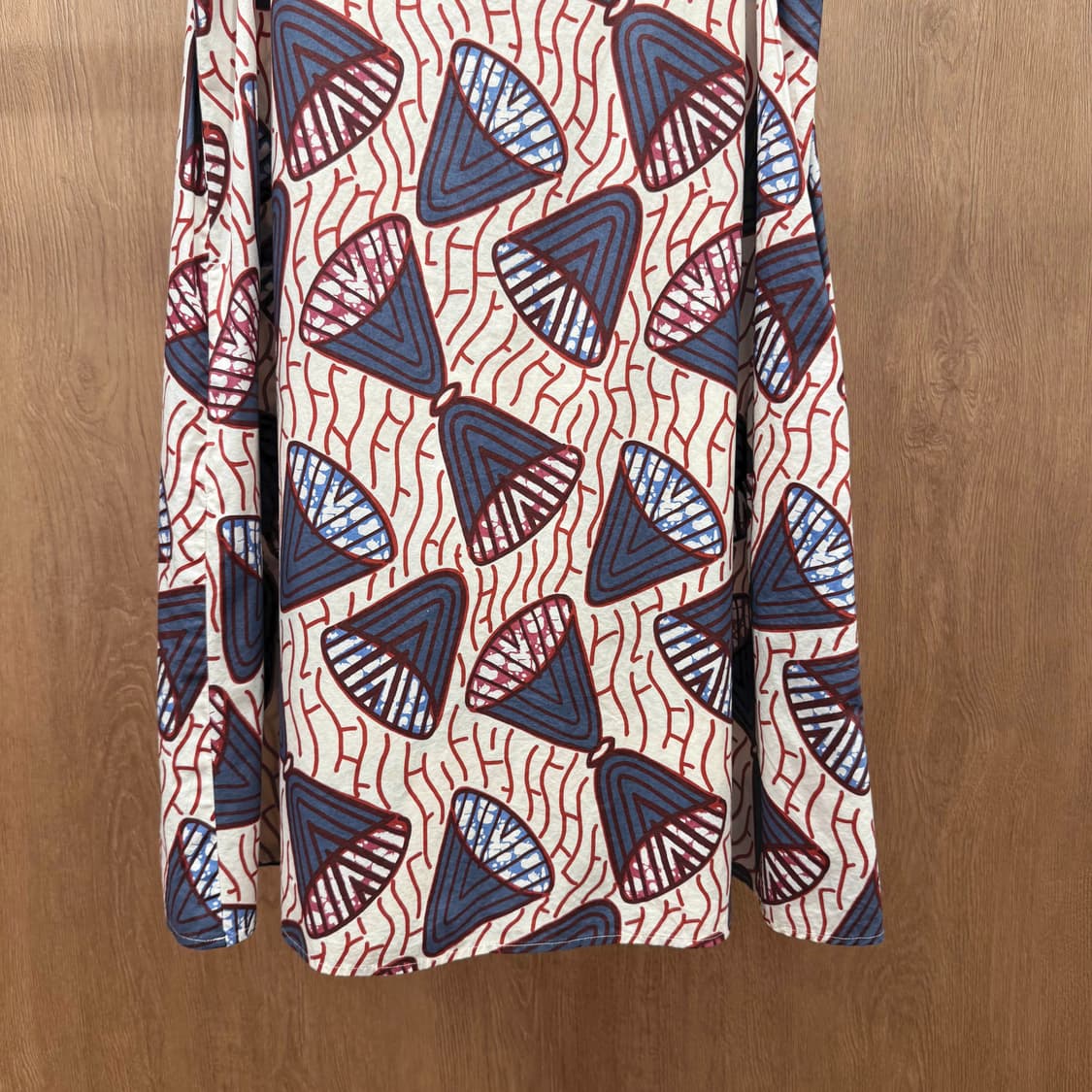 막스앤코 슬리브리스 미디 원피스 기하학 패턴 리본 디테일 멀티컬러 상품이미지5