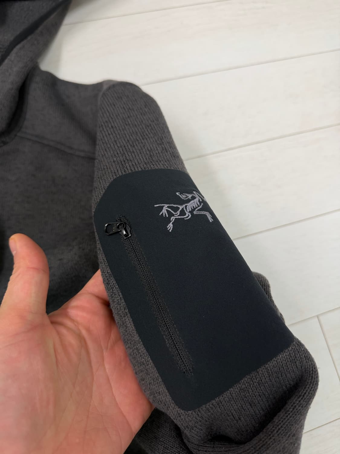 아크테릭스 커버트 후디 M 사이즈 오염없이 상태 좋습니다  상태 9.0/ 상품이미지5