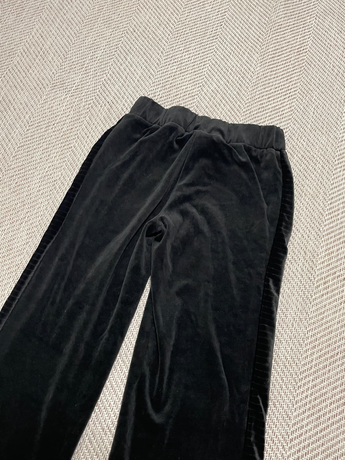 퓨마 벨루어 벨벳 플레어 핏 트랙팬츠  J03233 상품이미지9