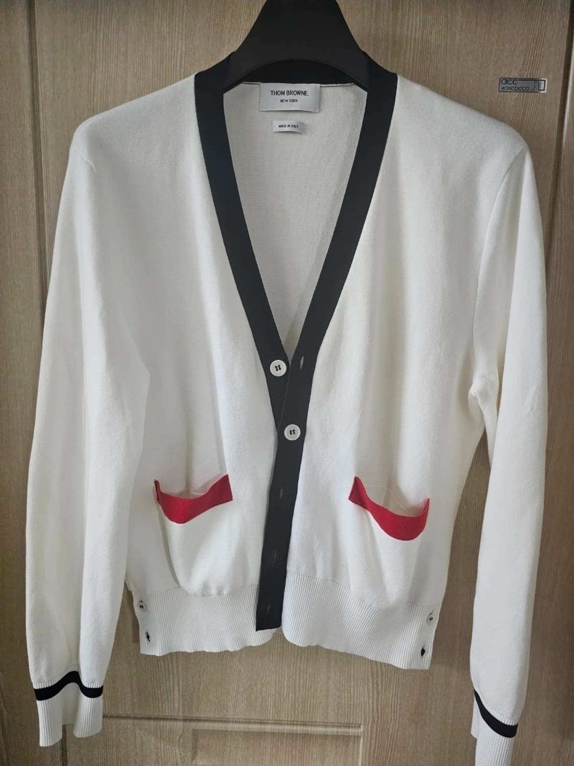 톰브라운 23fw 콘트라스트 v넥 가디건(100/백화점정품) 상품이미지1