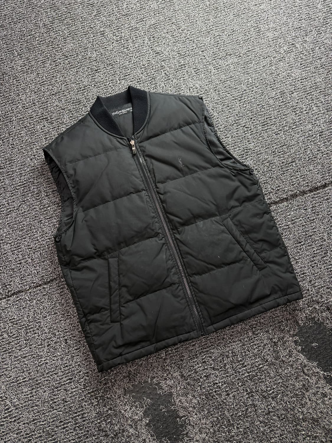 90s YSL 입생로랑 자수로고 아카이브 다운 베스트 3431 상품이미지1