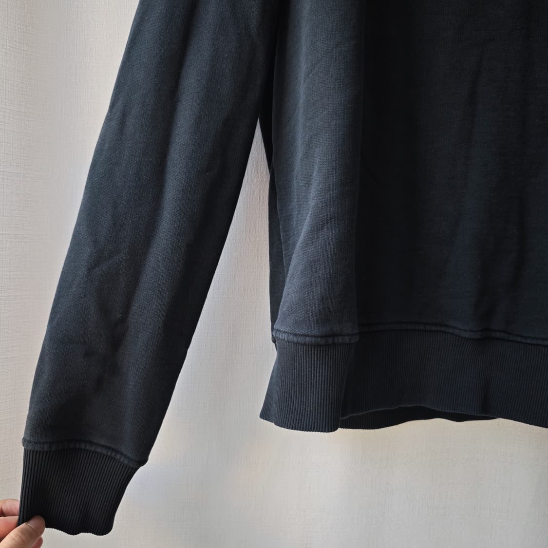 아미 AMI 스몰 하트 로고 맨투맨 블랙 L 상품이미지3