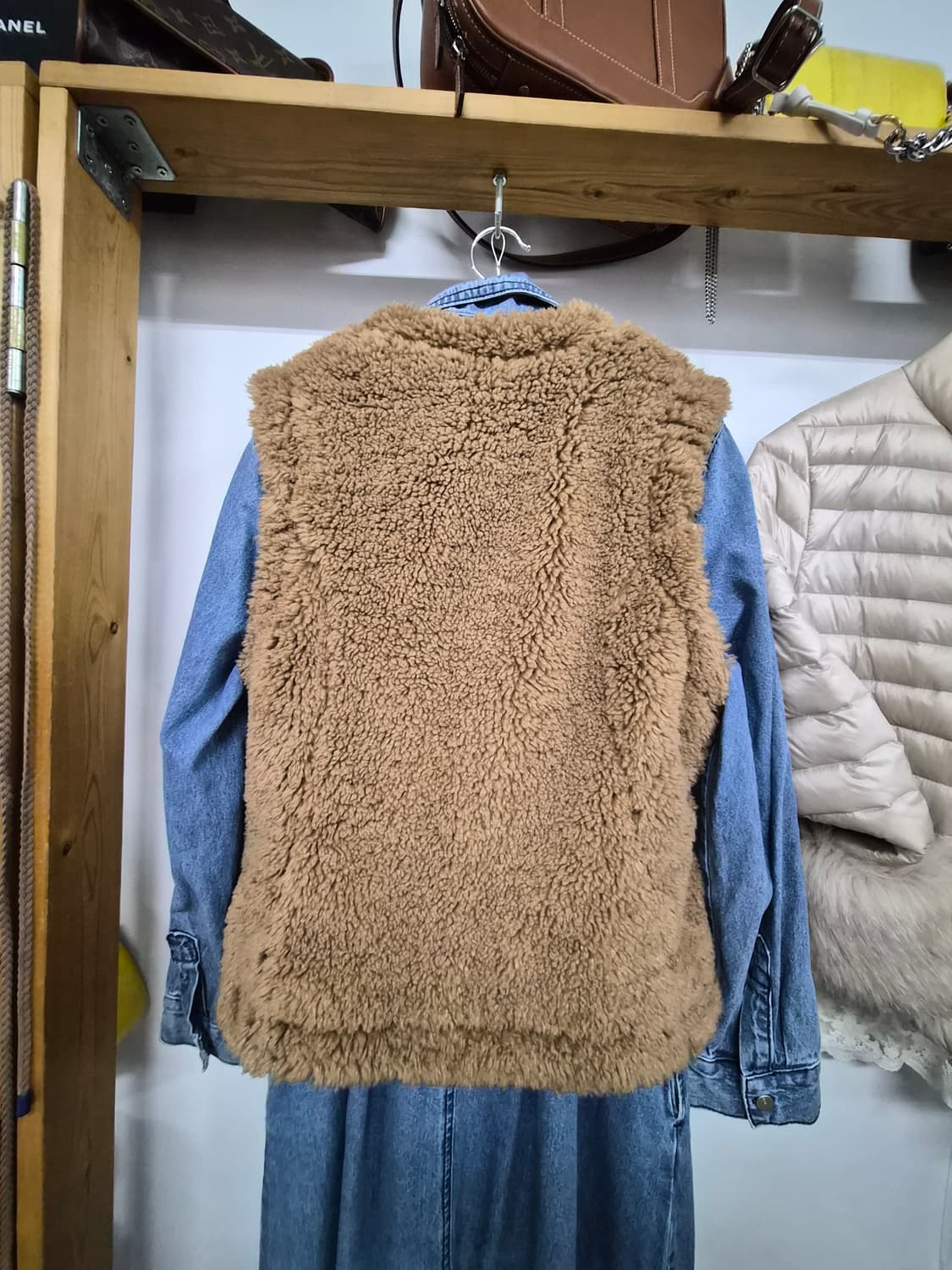 에이글 양털 뽀글이퍼 베스트 상품이미지6