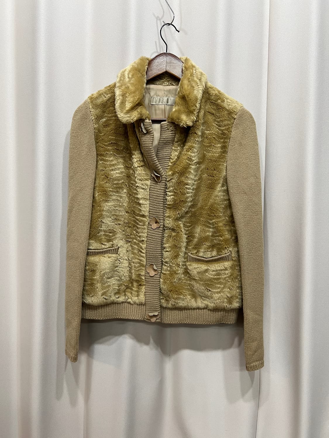 SJSJ 한섬 여성 플라워버튼 양털 가디건 상품이미지2