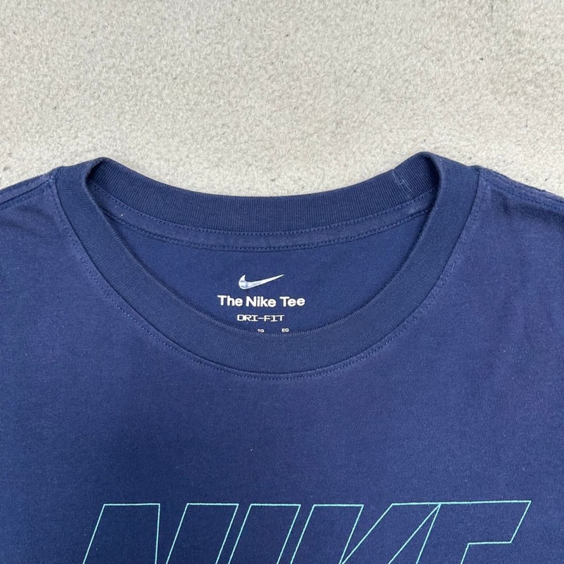 NIKE 드라이핏 크래픽 반팔티 네이비 XL 상품이미지5