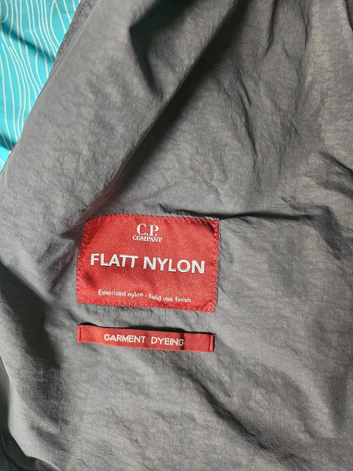 CP컴퍼니 플랫나일론 후드 오버셔츠 바이올렛 24FW M사이즈 상품이미지5