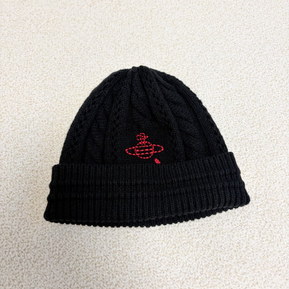 비비안 웨스트우드 케이블 니트 비니 블랙 상품이미지2