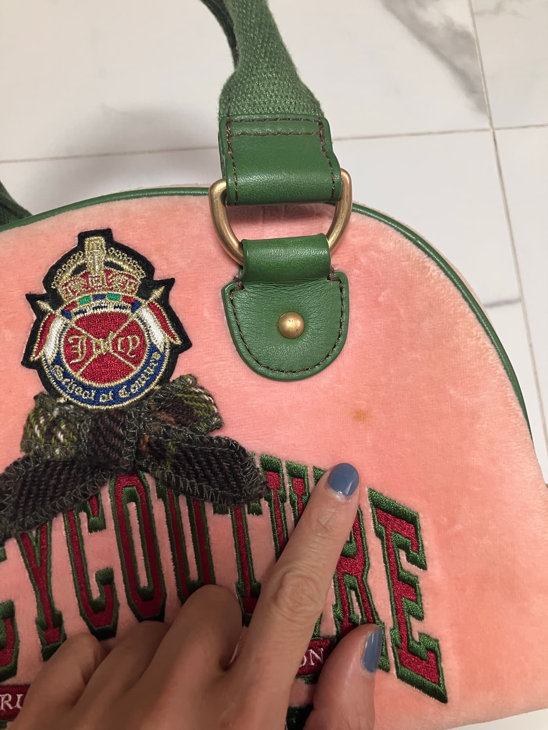 y2k 쥬시 꾸뛰르 juicy couture 볼러백 토트 벨루아 상품이미지8