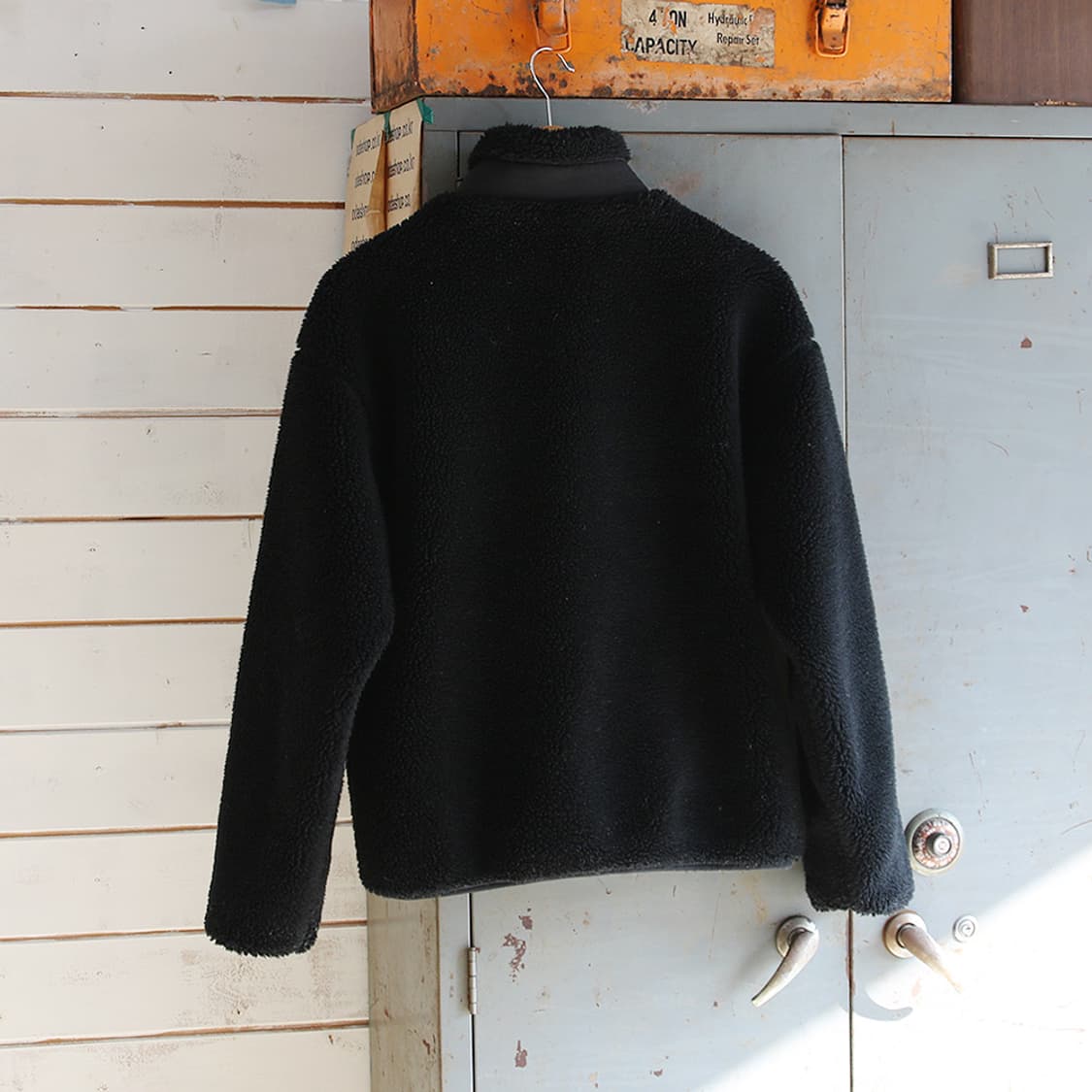 (착용컷) PUMA 양털 플리스 자켓 (남성용 100) 상품이미지2